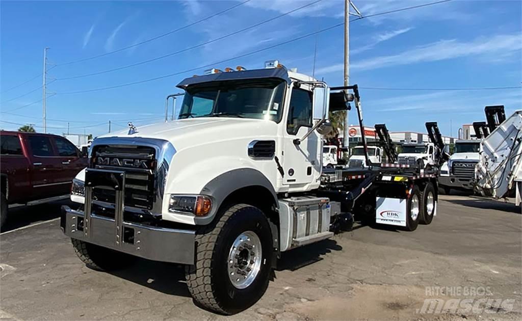 Mack GRANITE Контейнеровозы