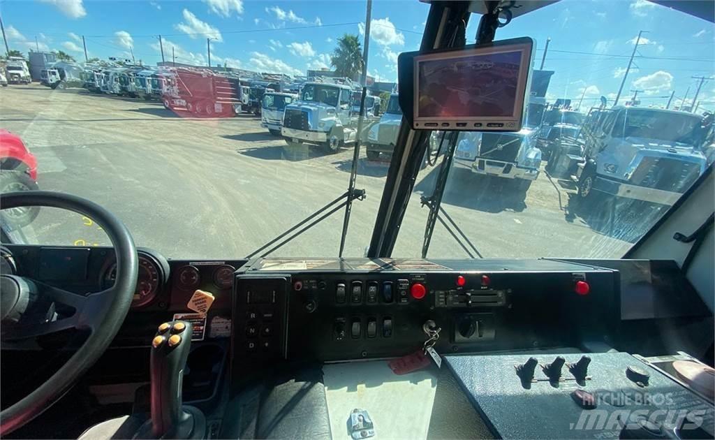 Mack LEU600 Мусоровозы