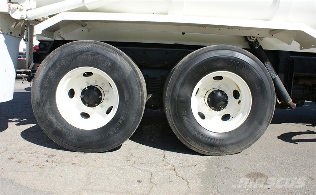 Mack LEU613 Мусоровозы