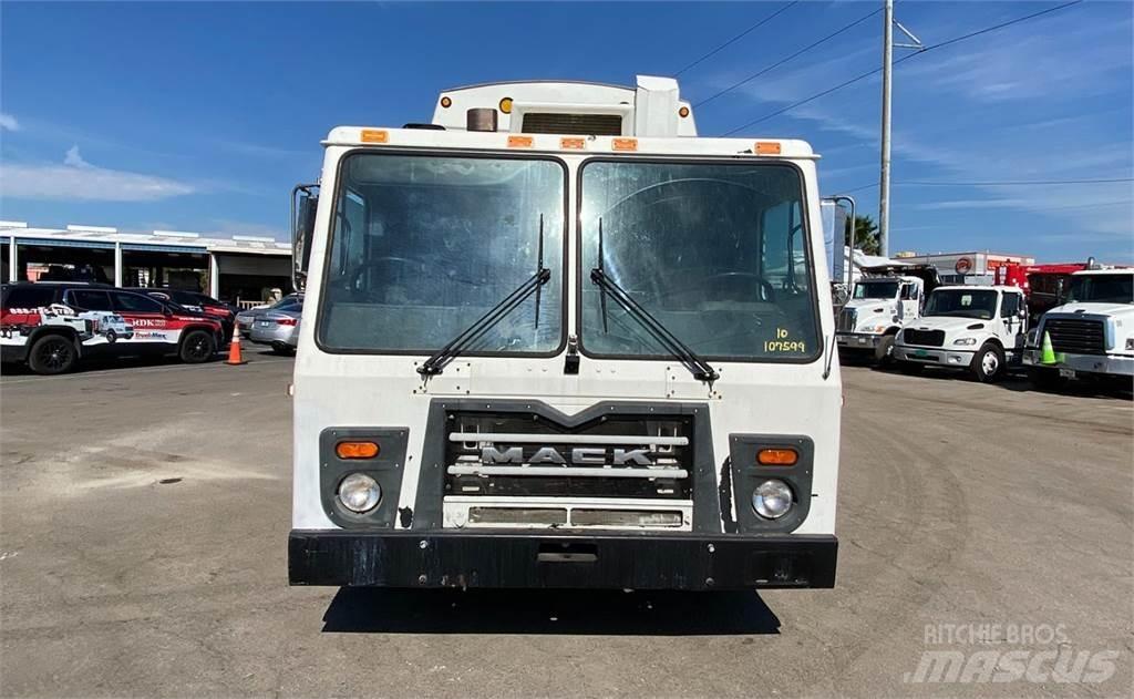 Mack LEU613 Мусоровозы