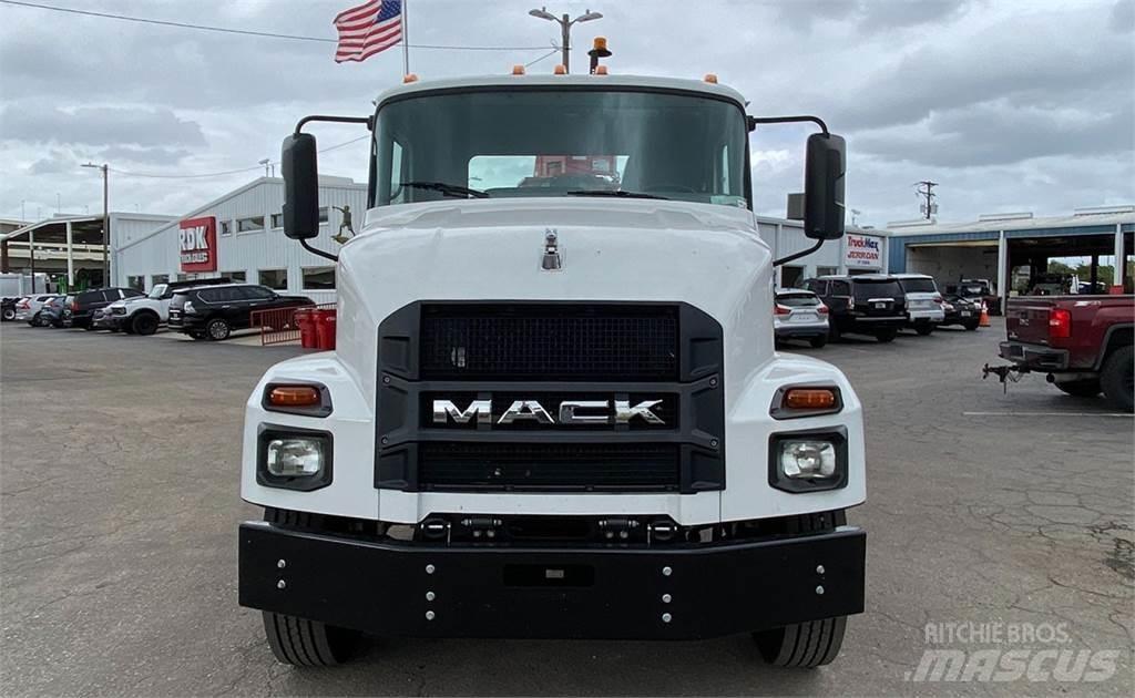 Mack MD6 Грейферы