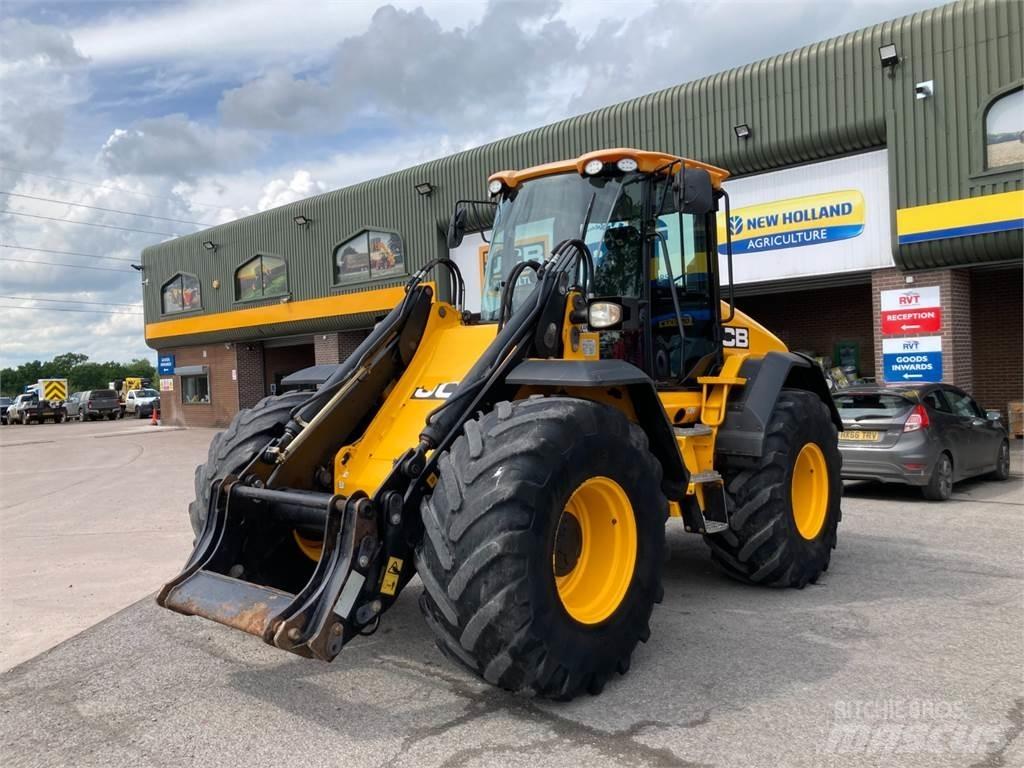 JCB 418S Сельскохозяйственные телескопические погрузчики
