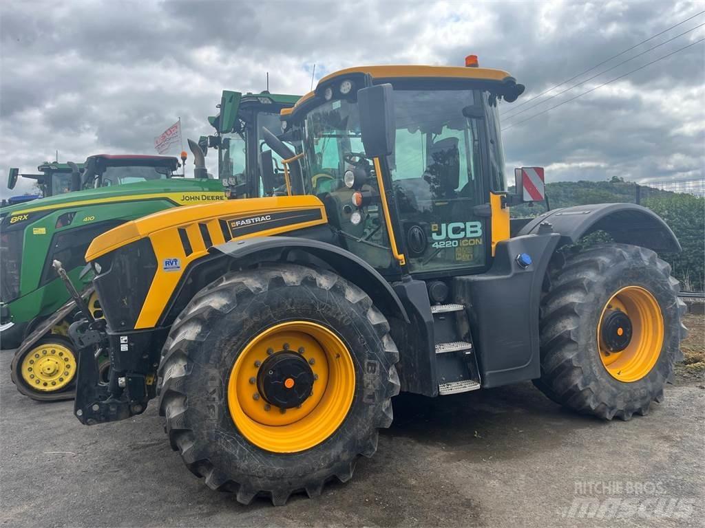 JCB 4220 Оборудование для животноводческих ферм