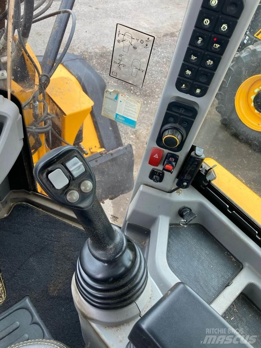 JCB 435S Сельскохозяйственные телескопические погрузчики