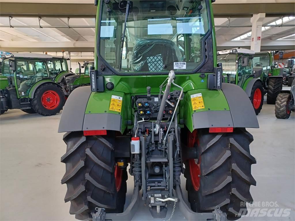 Fendt 211F Трактора