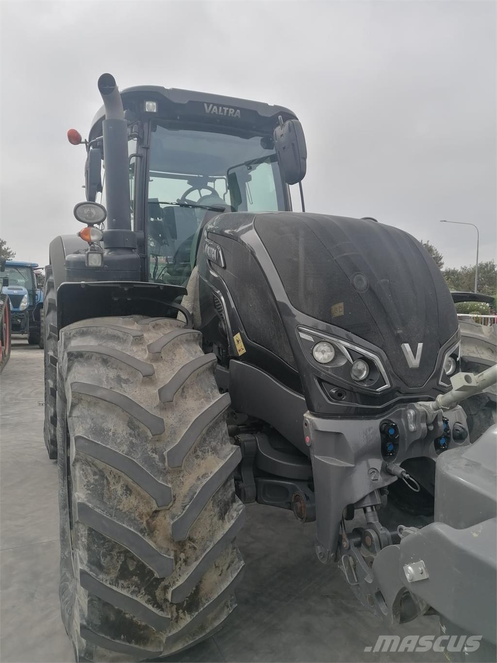Valtra S324 Трактора