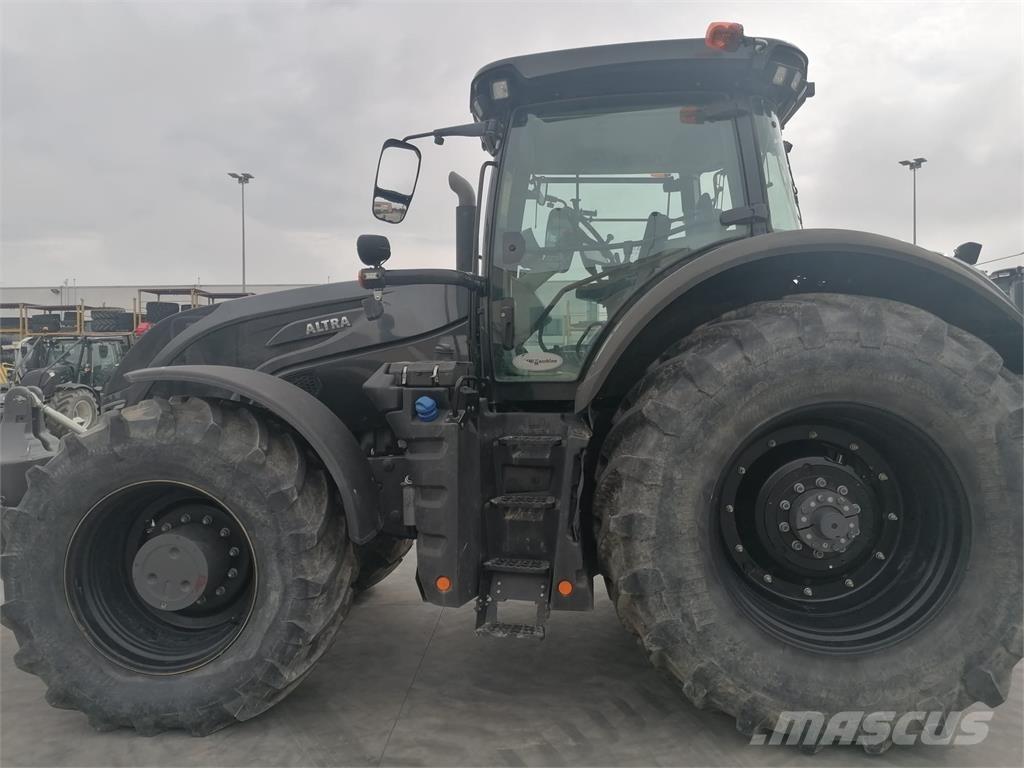 Valtra S324 Трактора
