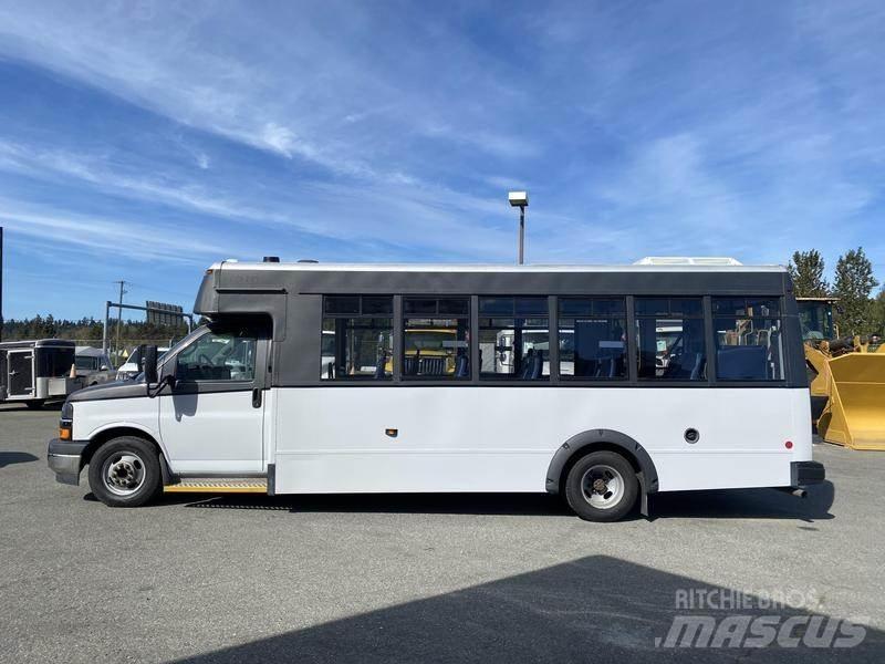 Chevrolet Express Микроавтобусы