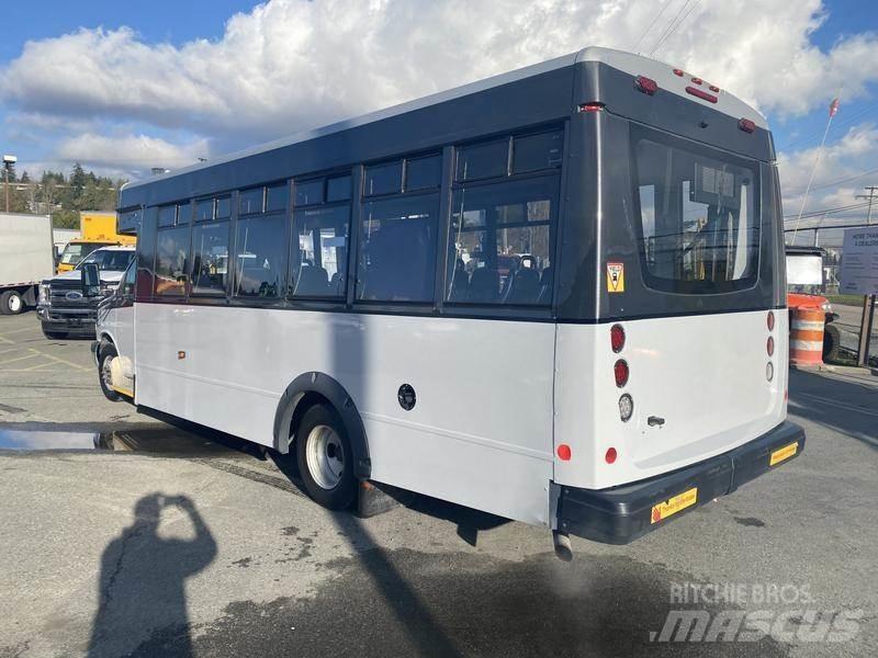 Chevrolet Express Микроавтобусы