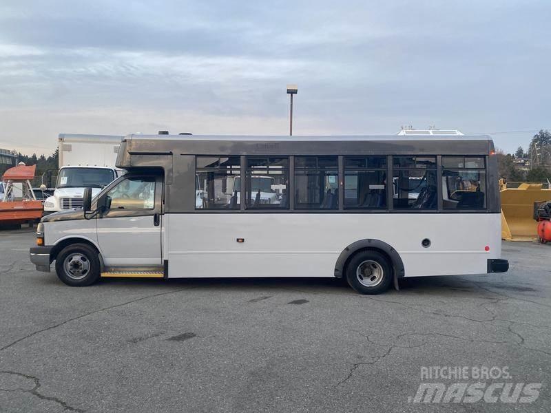 Chevrolet Express Микроавтобусы