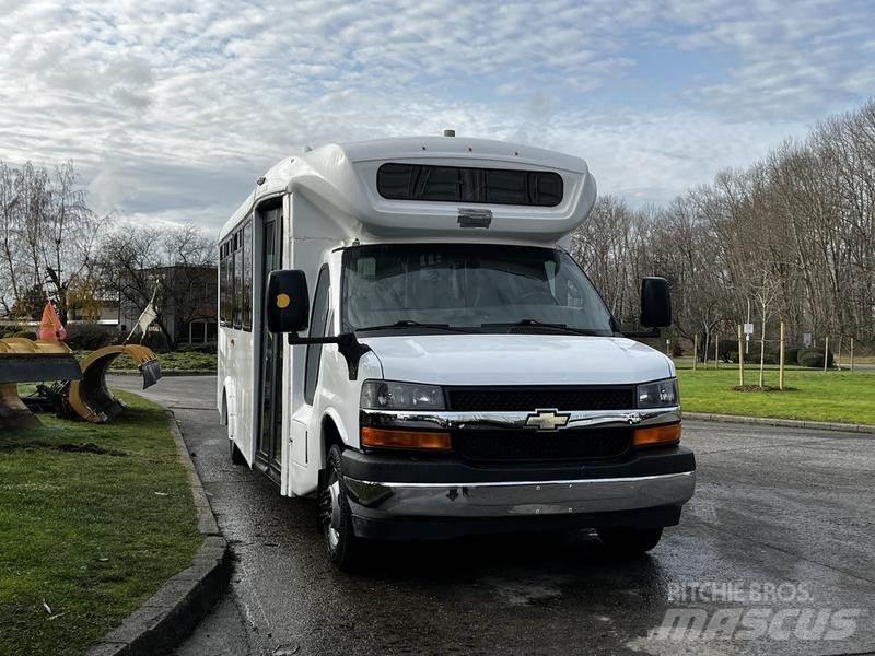 Chevrolet Express Микроавтобусы