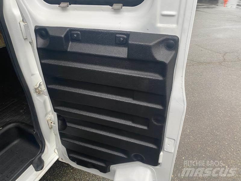Chevrolet Express Изотермический фургон