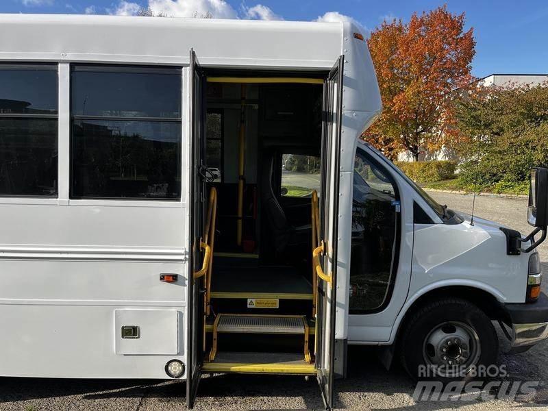 Chevrolet Express Микроавтобусы