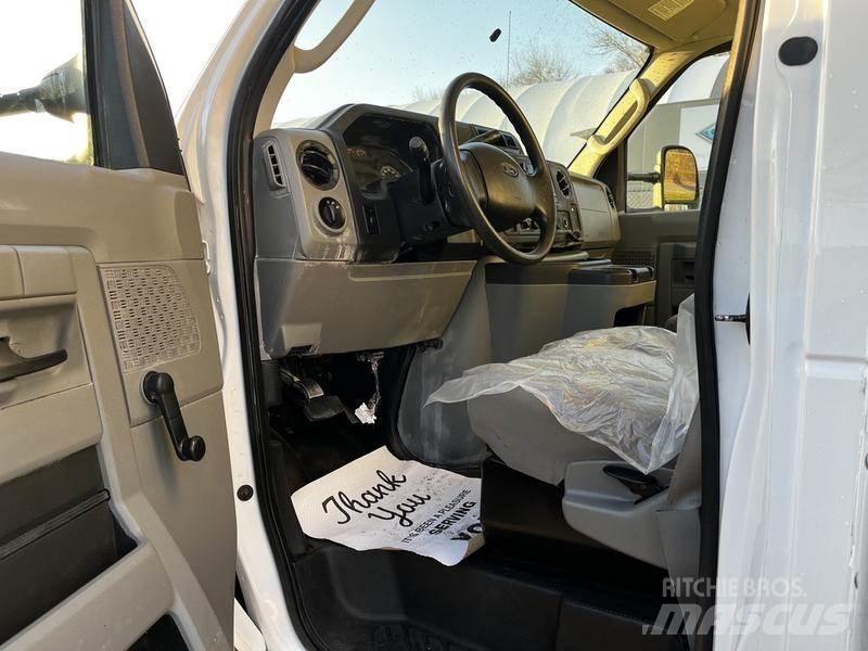 Ford Econoline Изотермический фургон