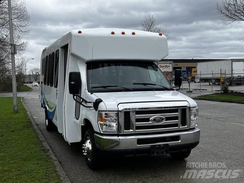 Ford Econoline Микроавтобусы
