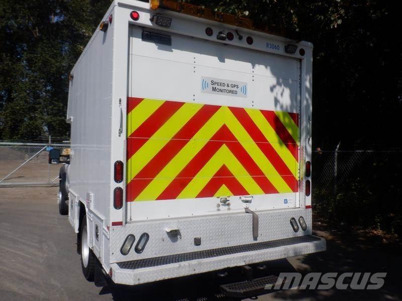 Ford F-550 Комбинированные дорожные машины
