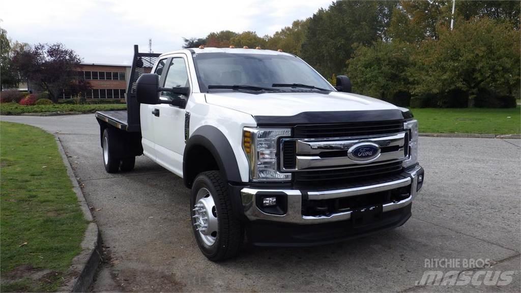 Ford F-550 Грузовики-платформы/боковая разгрузка