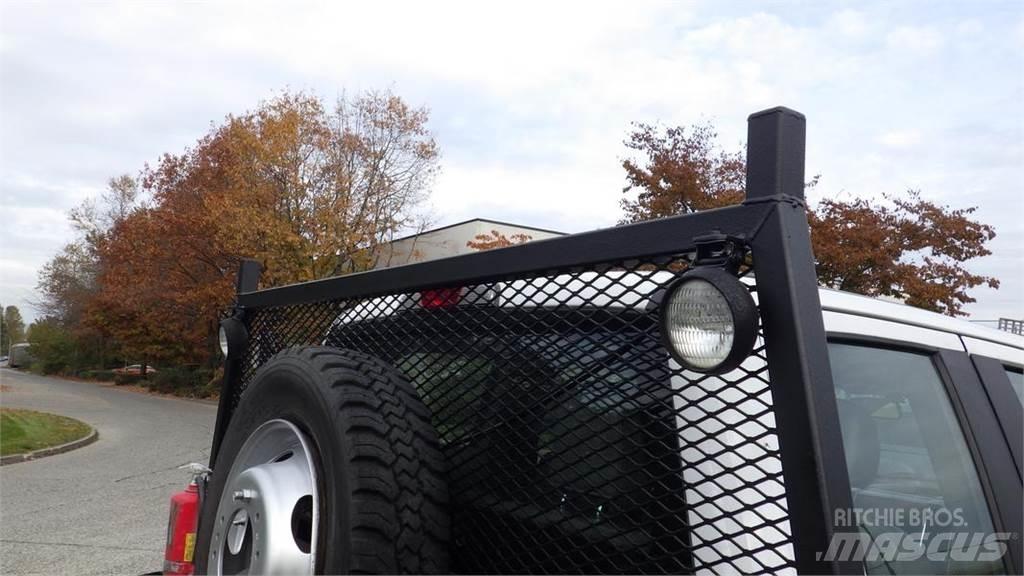 Ford F-550 Грузовики-платформы/боковая разгрузка