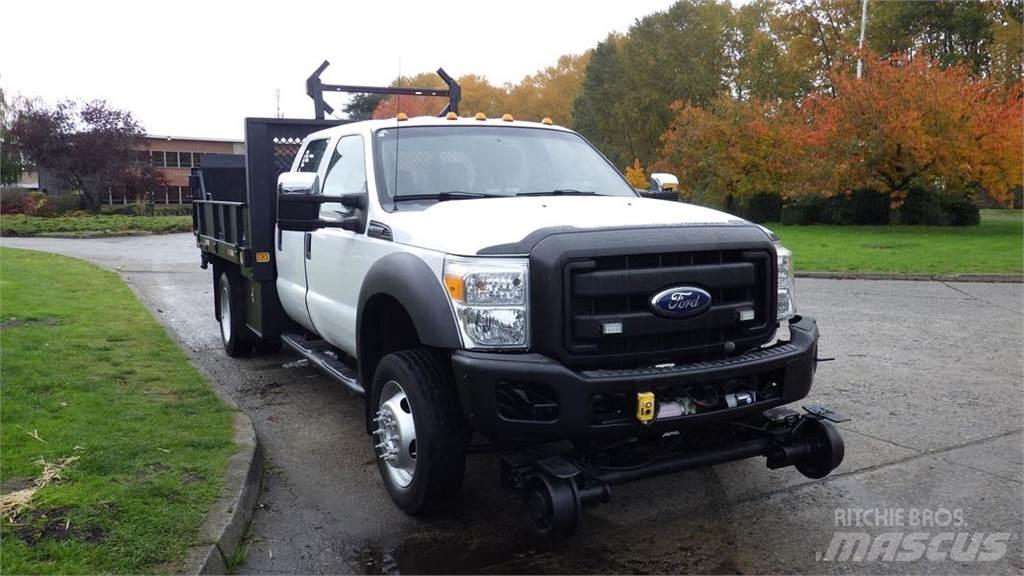 Ford F-550 Грузовики-платформы/боковая разгрузка