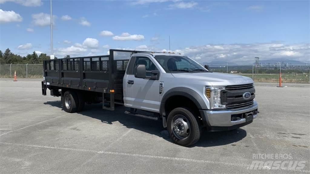 Ford F-550 Грузовики-платформы/боковая разгрузка
