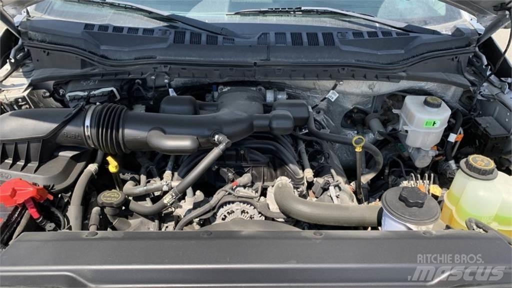 Ford F-550 Грузовики-платформы/боковая разгрузка