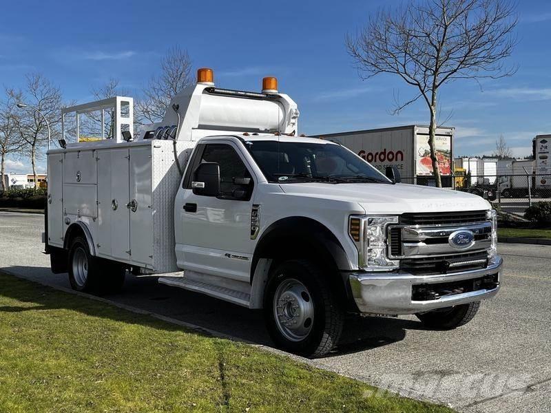 Ford F-550 Комбинированные дорожные машины