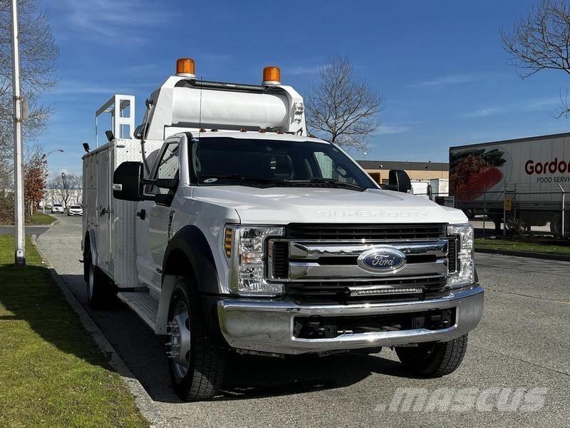 Ford F-550 Комбинированные дорожные машины