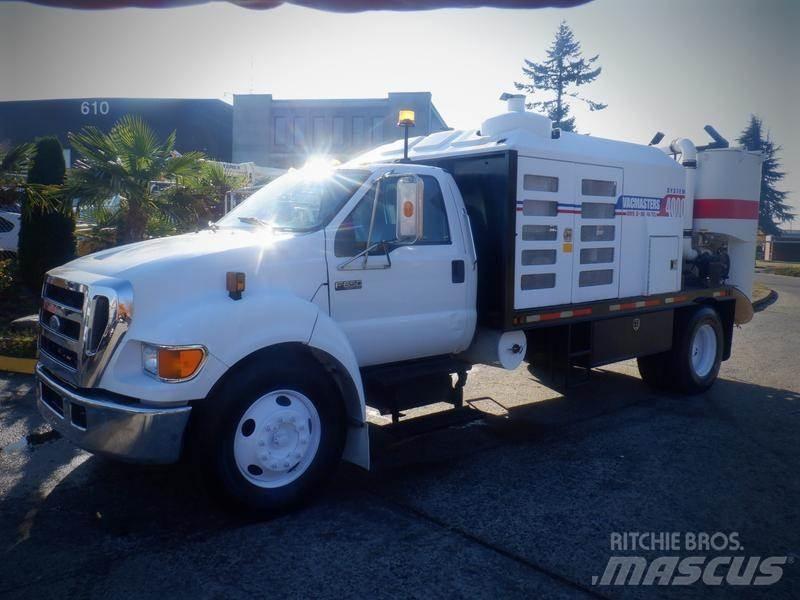 Ford F-650 Ассенизаторские машины