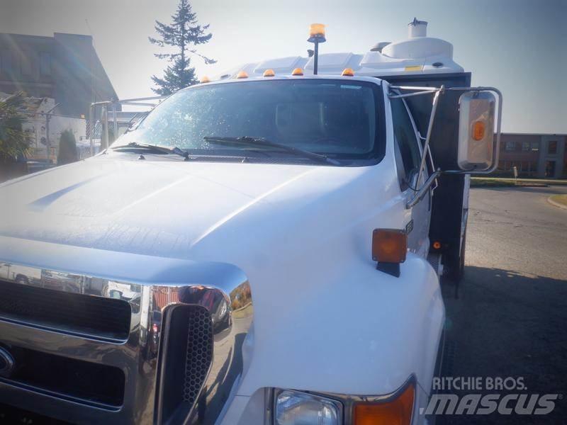 Ford F-650 Ассенизаторские машины