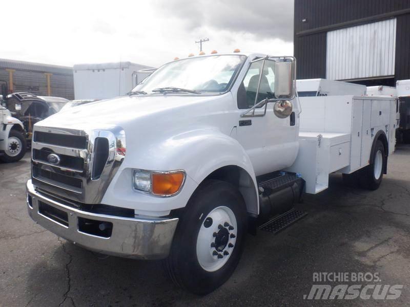 Ford F-750 Комбинированные дорожные машины