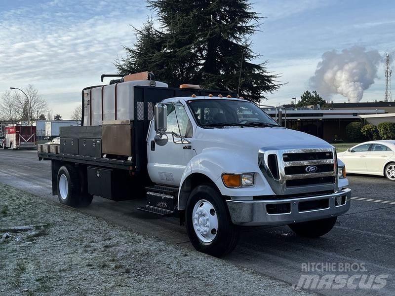Ford F-750 Грузовики-платформы/боковая разгрузка
