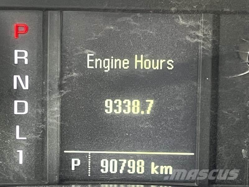 GMC Sierra 3500HD Грузовики-платформы/боковая разгрузка
