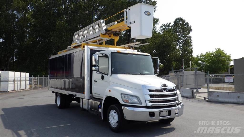 Hino 268 Специальные грузовики