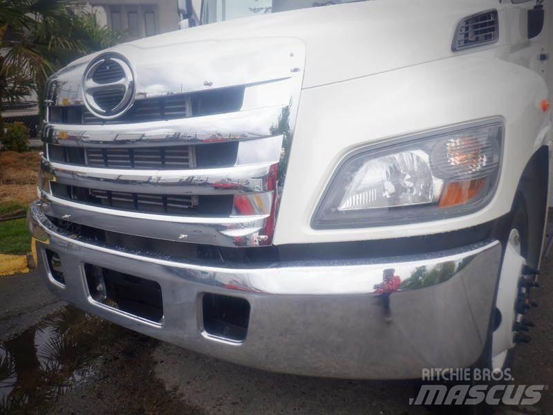 Hino 308 Комбинированные дорожные машины