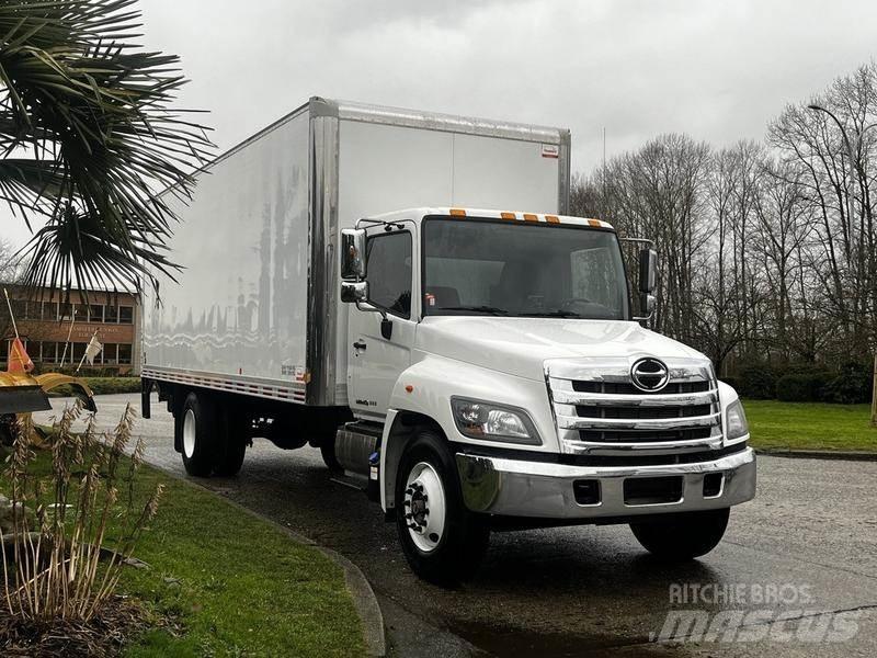 Hino 338 Изотермический фургон