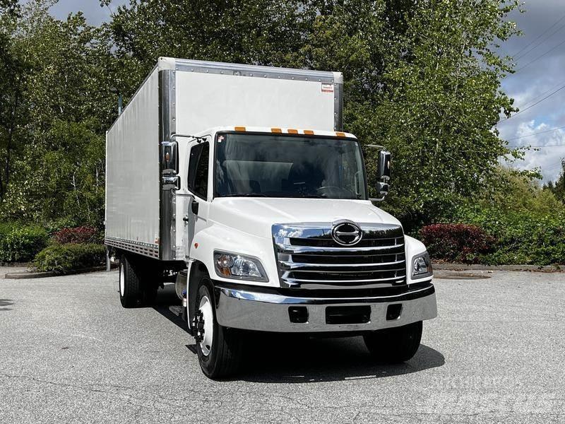 Hino 338 Изотермический фургон