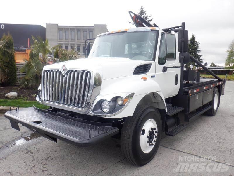 International 7300 Грузовики-платформы/боковая разгрузка