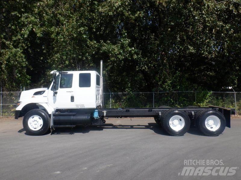 International 7400 Шасси с кабиной