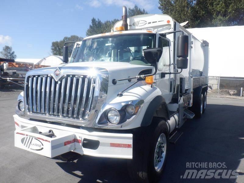 International 7400 Мусоровозы