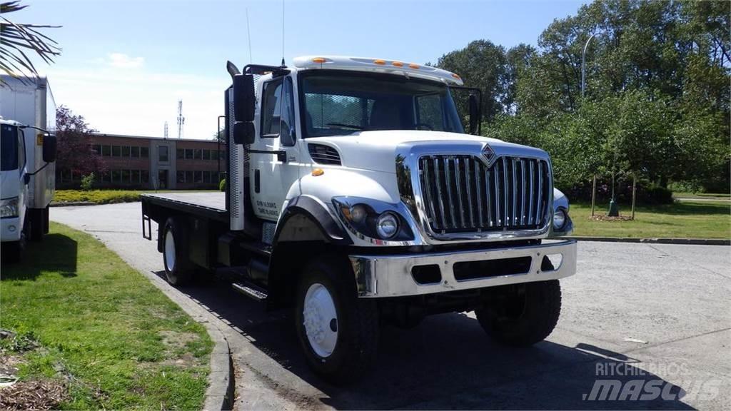 International 7400 Грузовики-платформы/боковая разгрузка