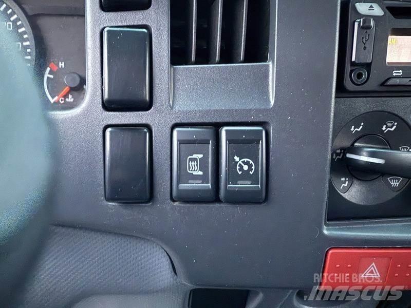 Isuzu NPR Грузовики-платформы/боковая разгрузка