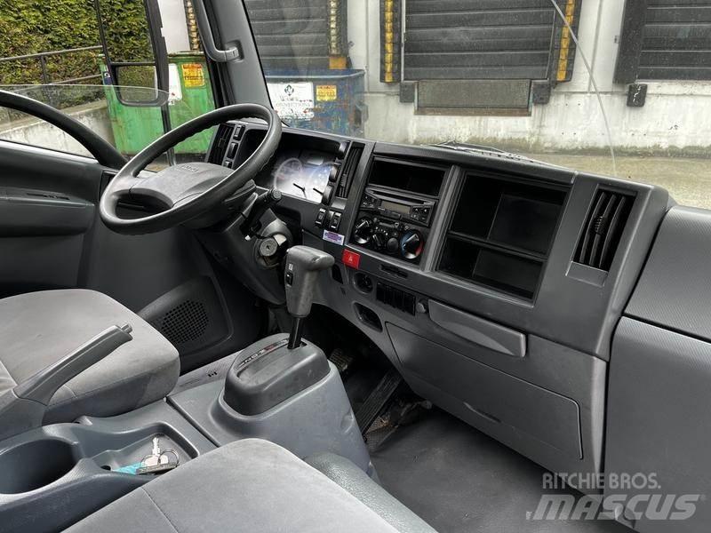 Isuzu NPR Изотермический фургон