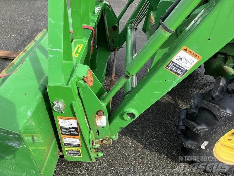 John Deere 790 Трактора