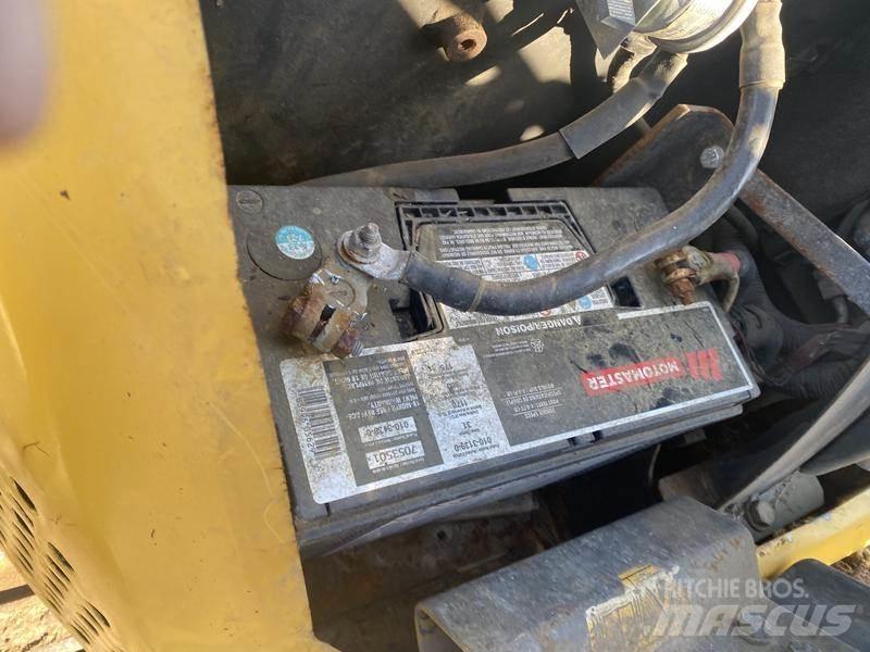 Komatsu PC55MR2 Гусеничные экскаваторы