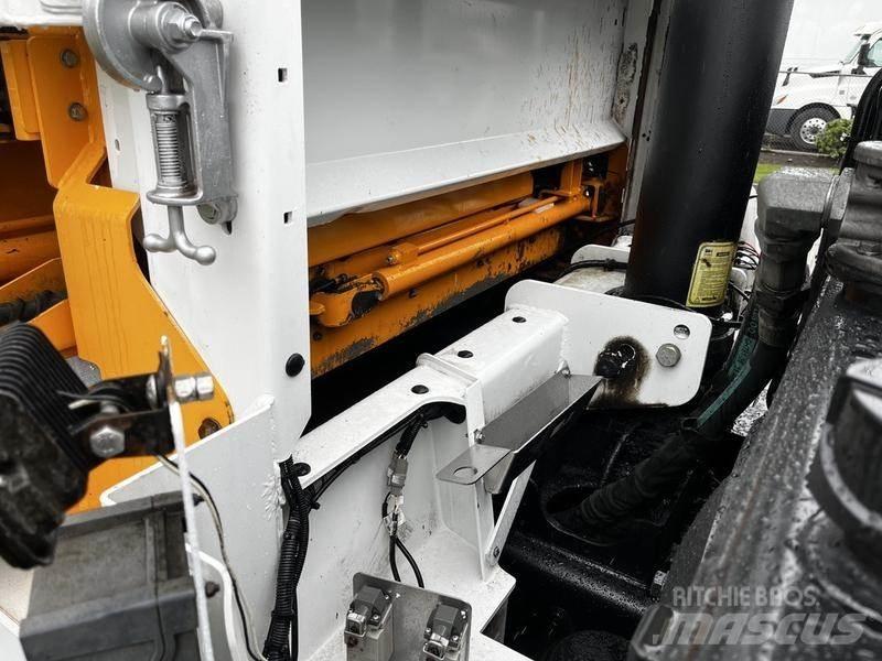 Peterbilt 320 Мусоровозы