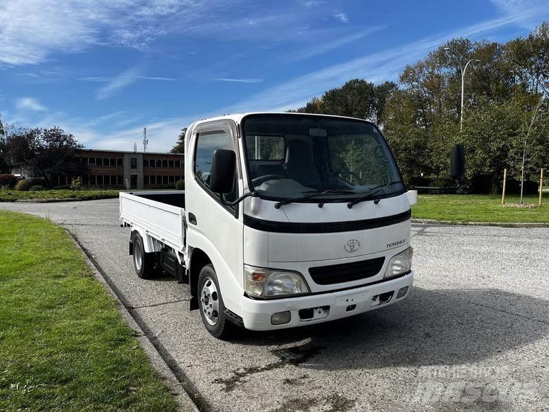 Toyota Toyoace Грузовики-платформы/боковая разгрузка