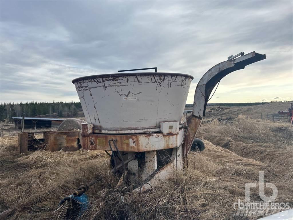  1000 PTO Кормораздатчики