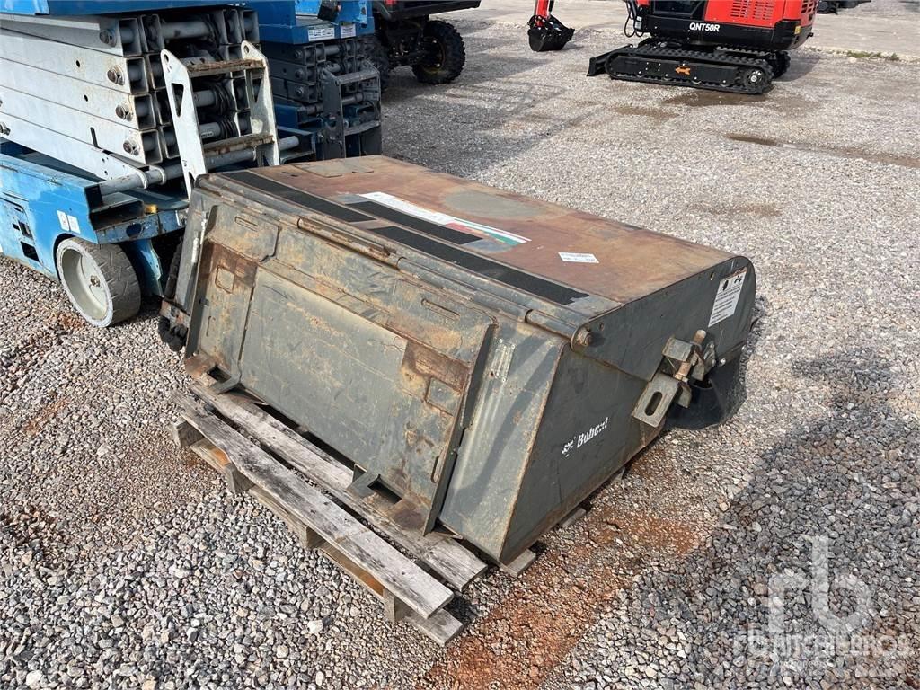 Bobcat 6707144 Навесные щетки