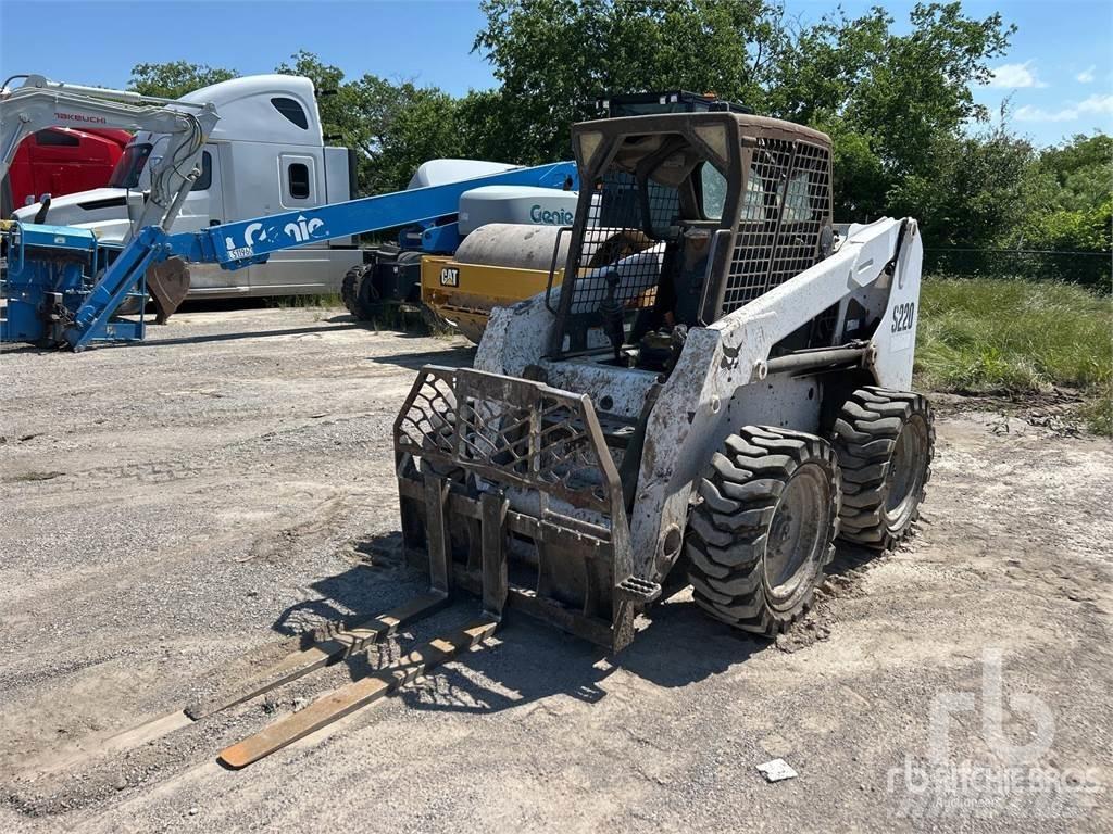 Bobcat S220 Мини-погрузчики