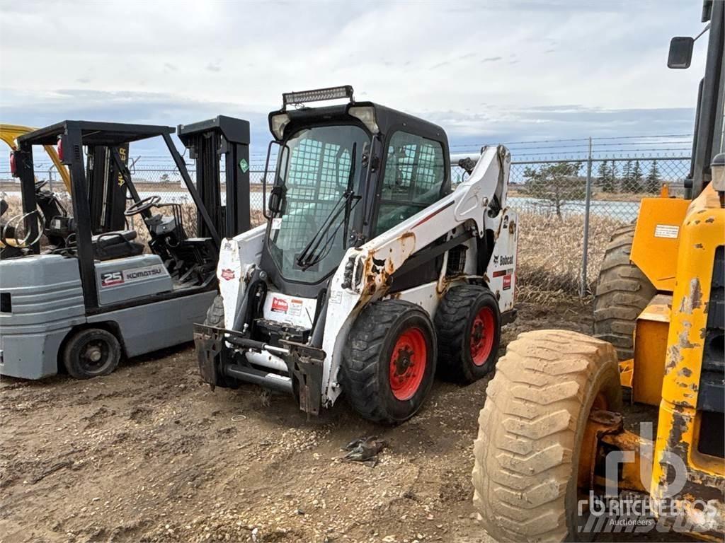 Bobcat S590 Мини-погрузчики